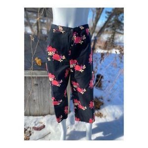 Jessica Black Floral Shorts Capri Sz 22